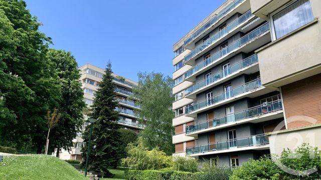 Appartement F2 à vendre - 2 pièces - 46.77 m2 - CHAVILLE - 92 - ILE-DE-FRANCE - Century 21 Agence Des Ecoles